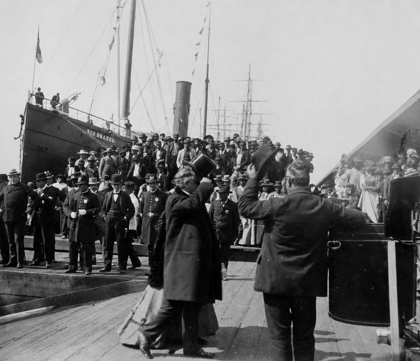 President William McKinley visiting the crowded Brunswick waterfront in March 1899